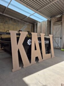 WhatsApp Image 2026-04-13 at 8.43.40 PM Letras gigantes